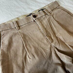 Banana Republic Beige Pleated Trouser - Moleskin Cotton Size 31 S Men